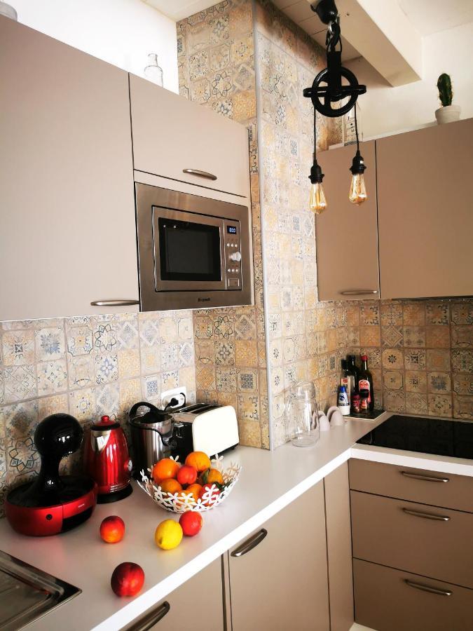 Charming Portuguese Style Apartment, For Rent "Vida A Portuguesa", "Gaivota" Alojamento Local ポルティマン エクステリア 写真